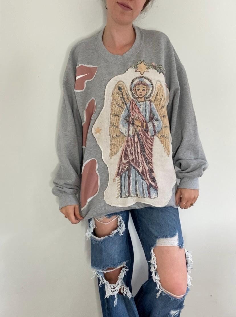 Angel tapestry crewneck (L)