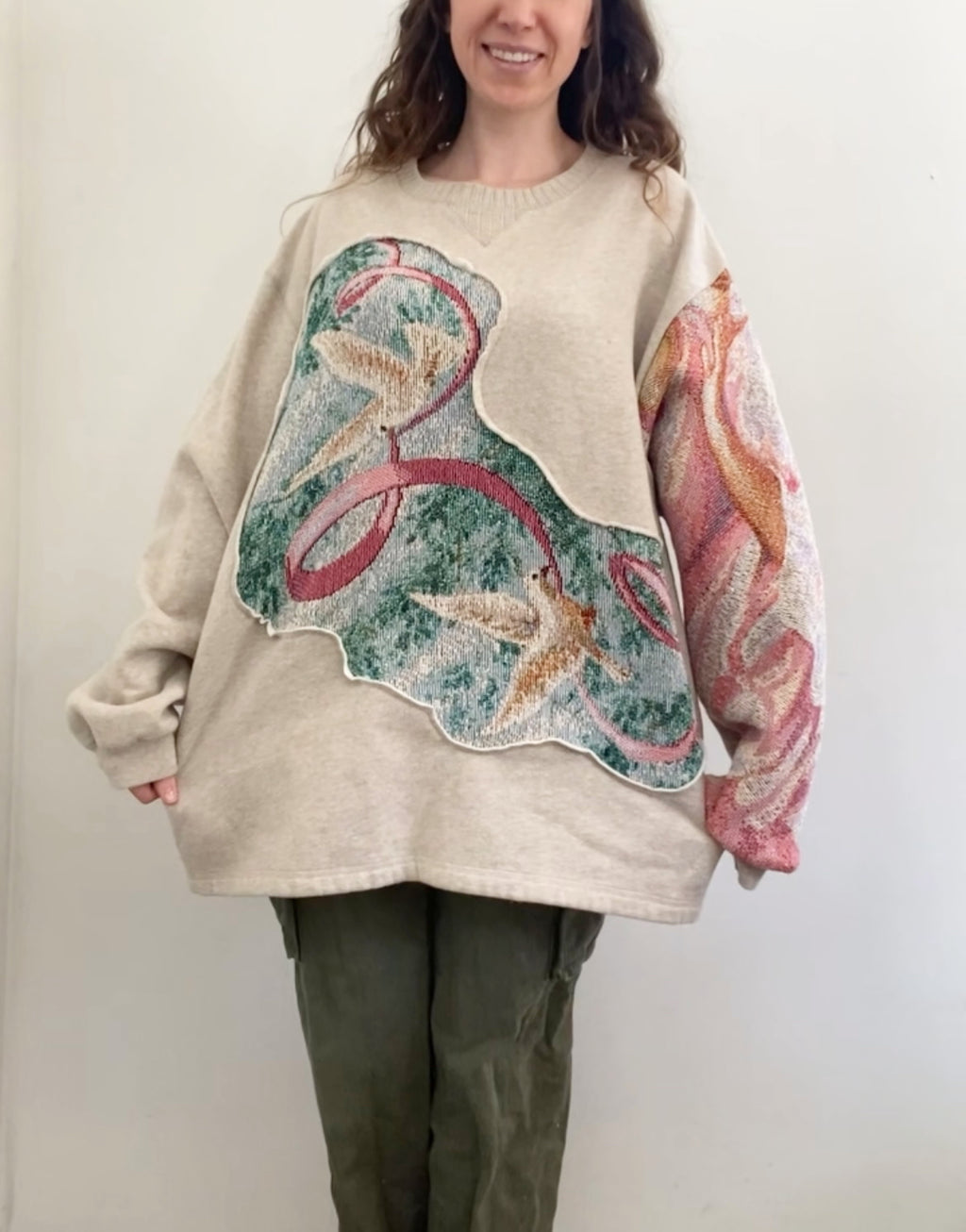 Dove angel tapestry crewneck (XL)