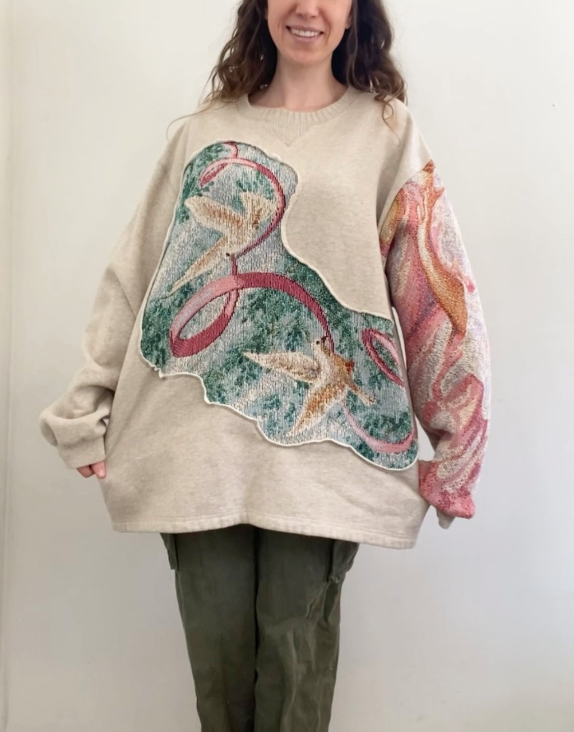 Dove angel tapestry crewneck (XL)