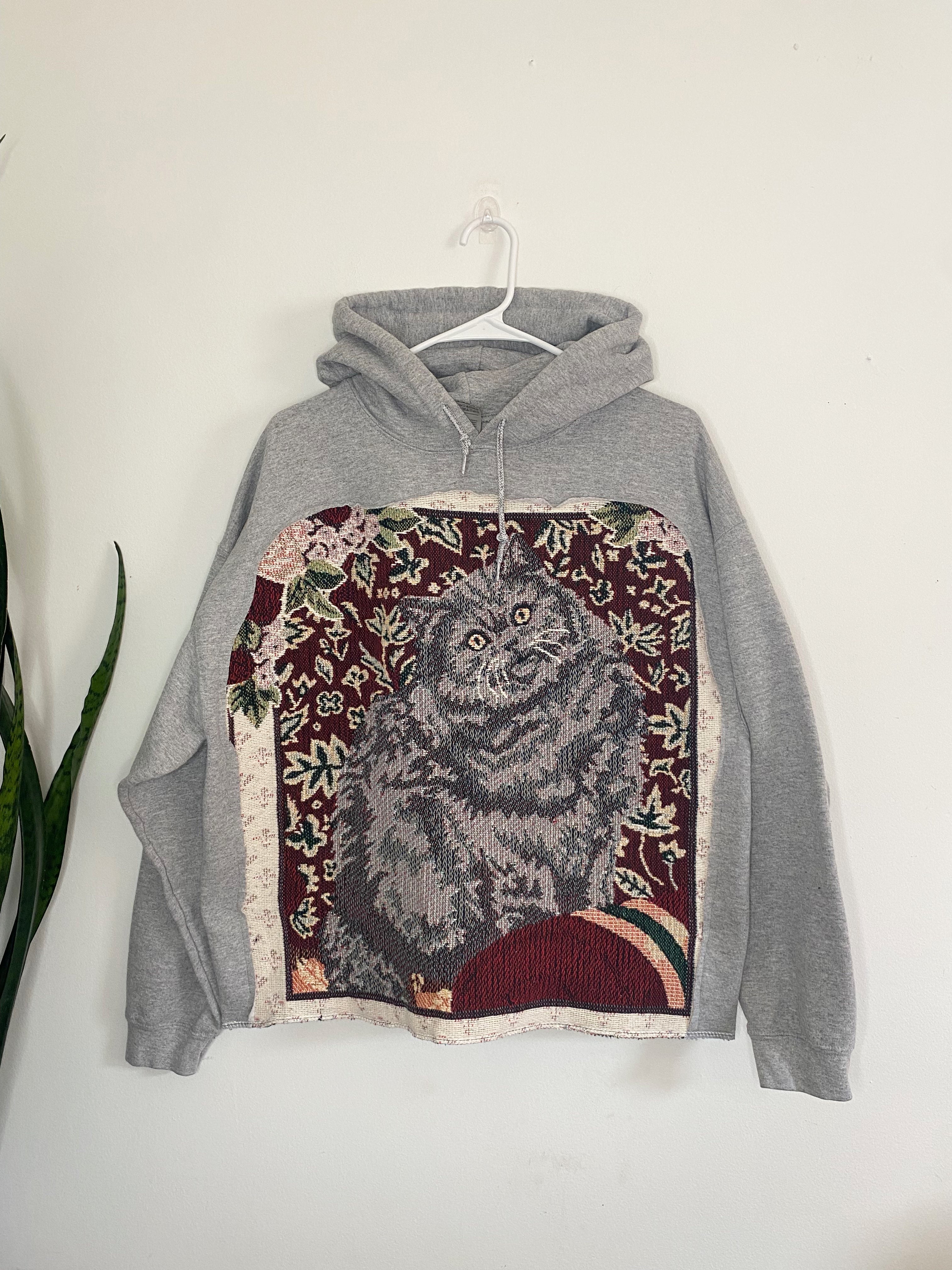 Gray cat tapestry hoodie (L)