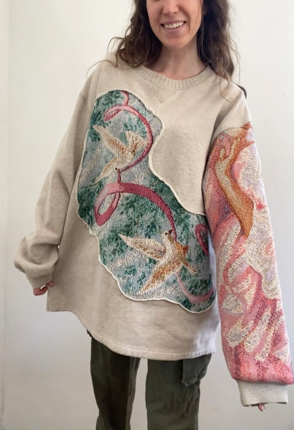Dove angel tapestry crewneck (XL)