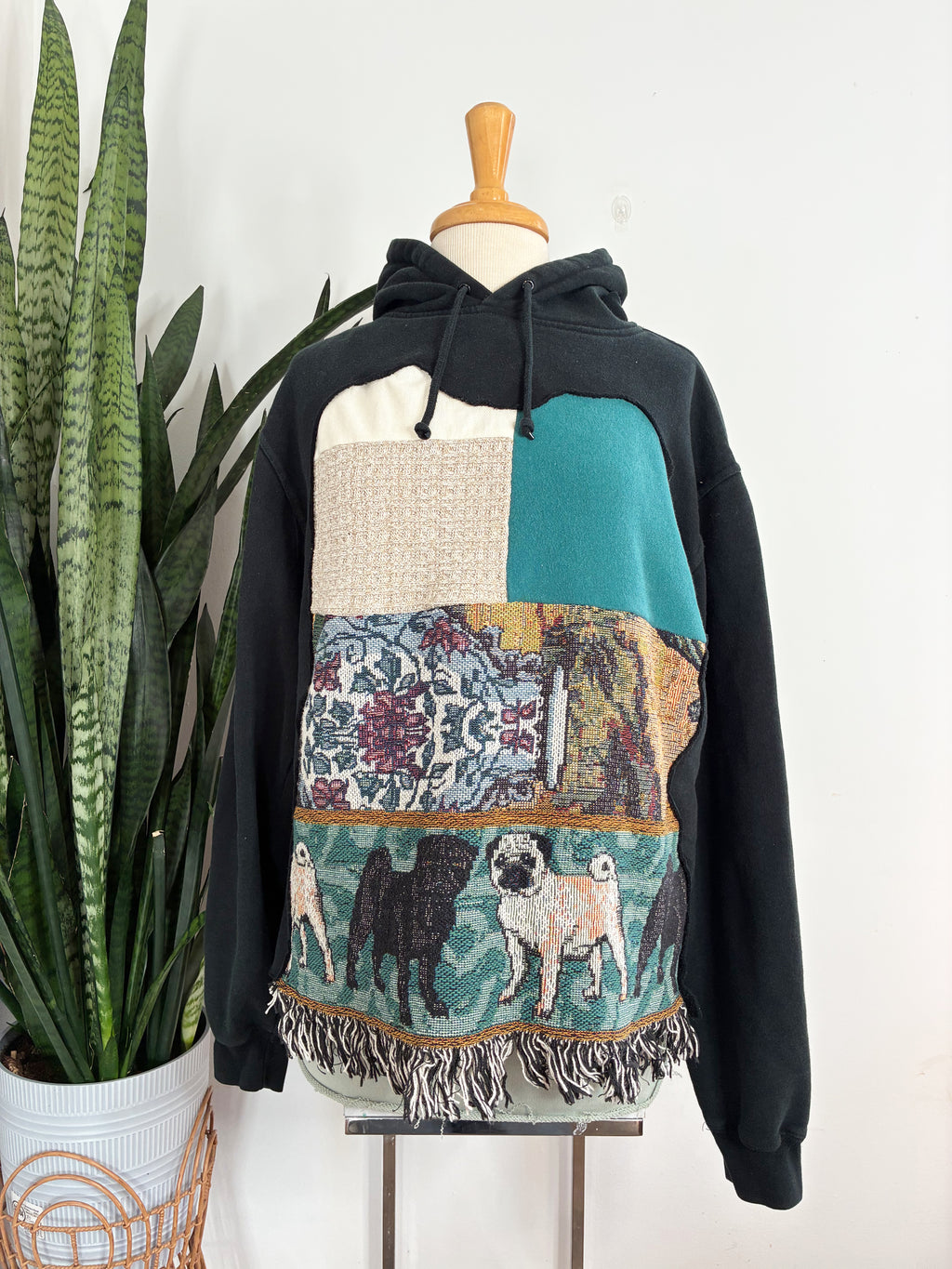 Pug fringe tapestry patchwork hoodie (M)