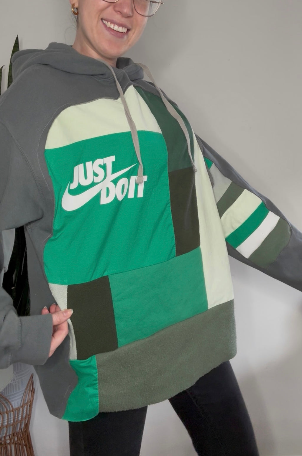 Green patchwork hoodie (L)