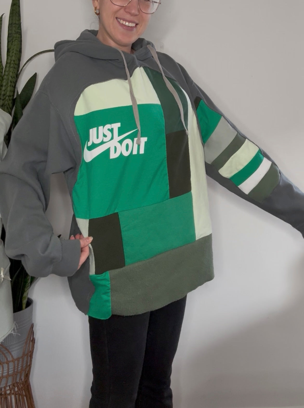 Green patchwork hoodie (L)