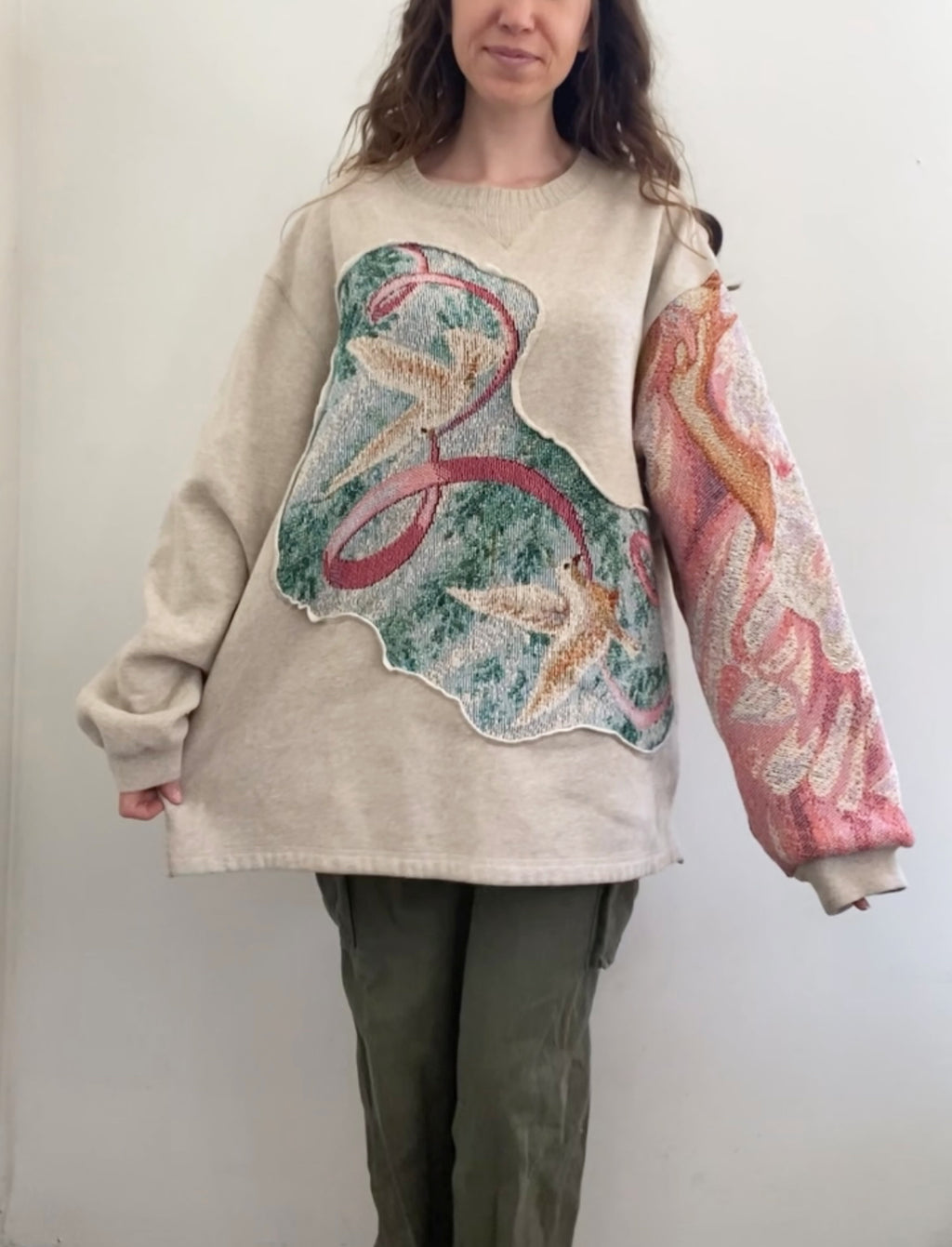 Dove angel tapestry crewneck (XL)