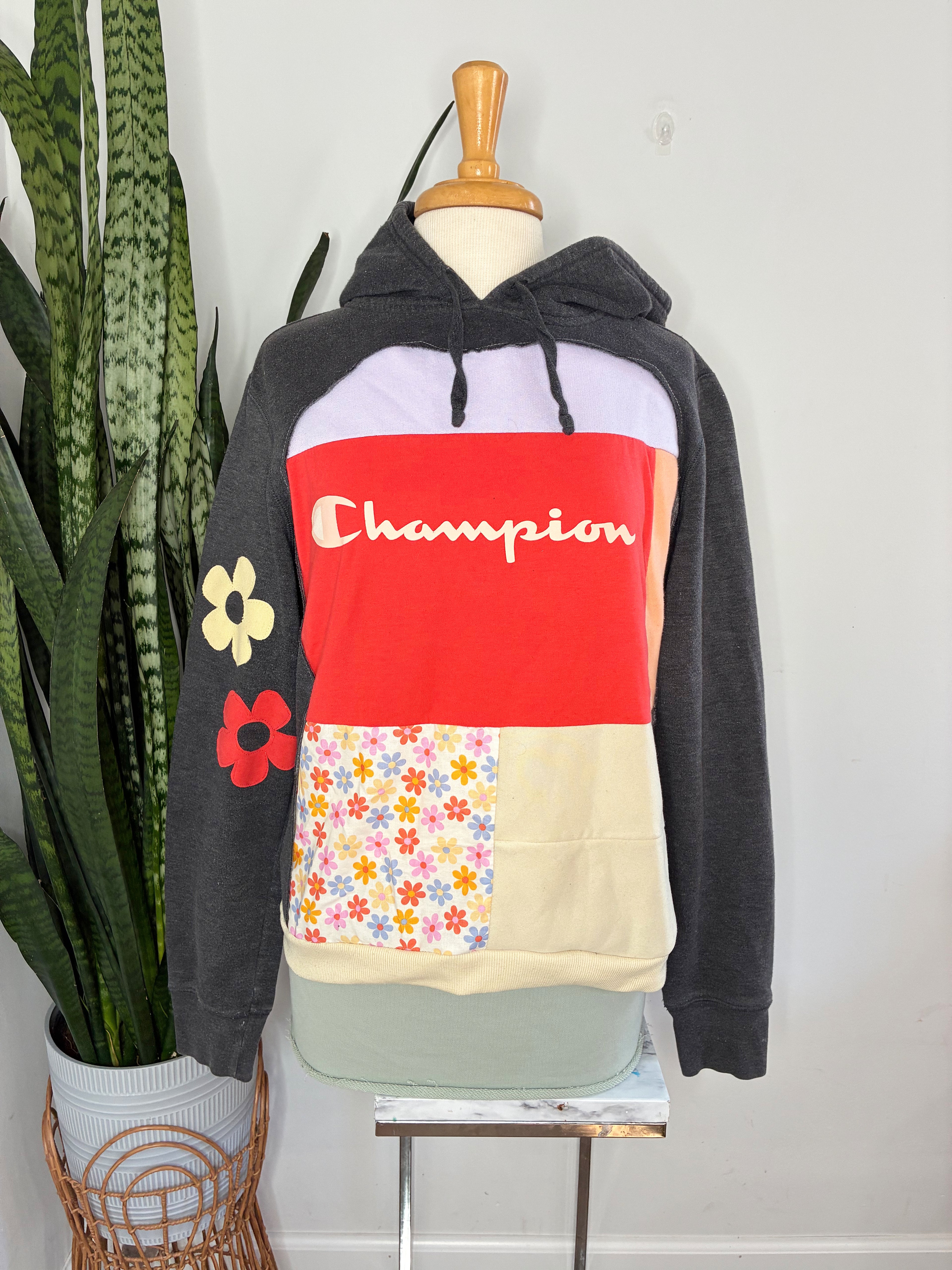 Floral patchwork hoodie (M)