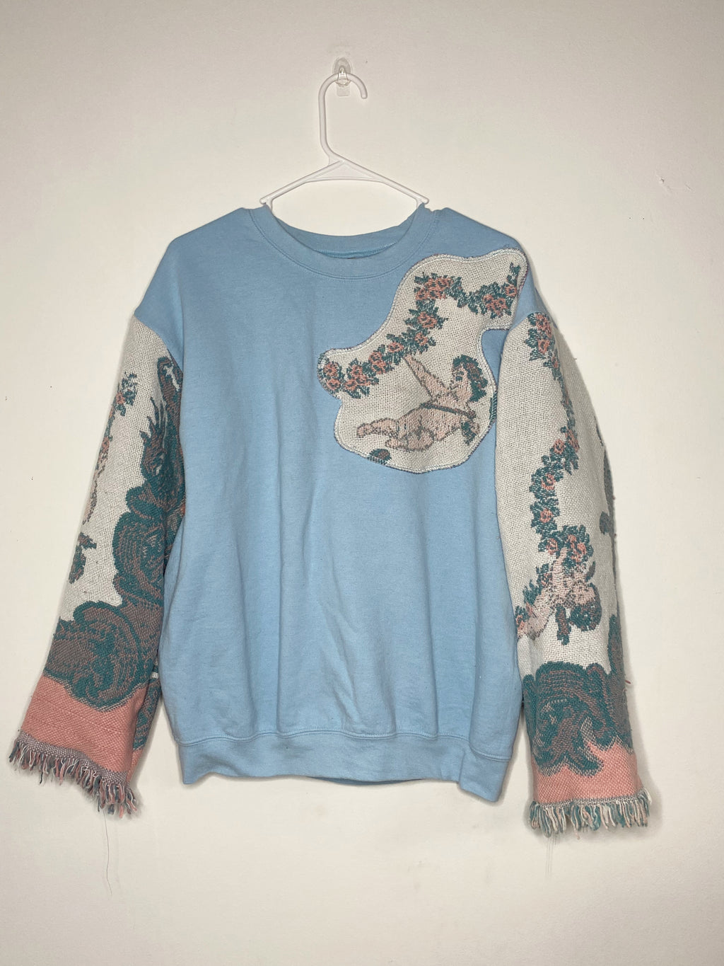Angel tapestry crewneck fringe sleeves (L)