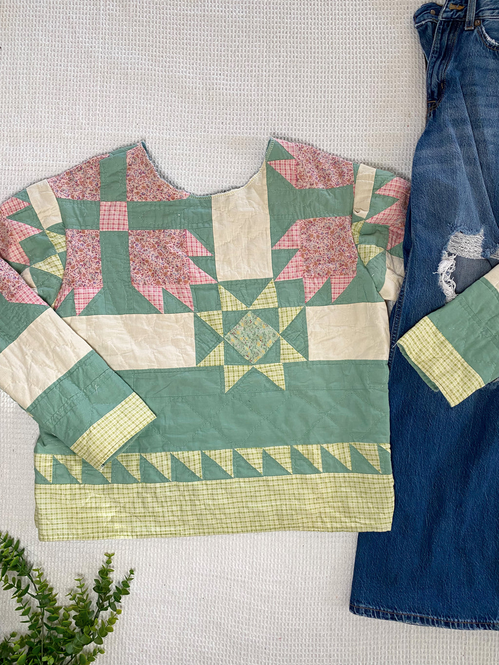 Green pink quilted crewneck (L)