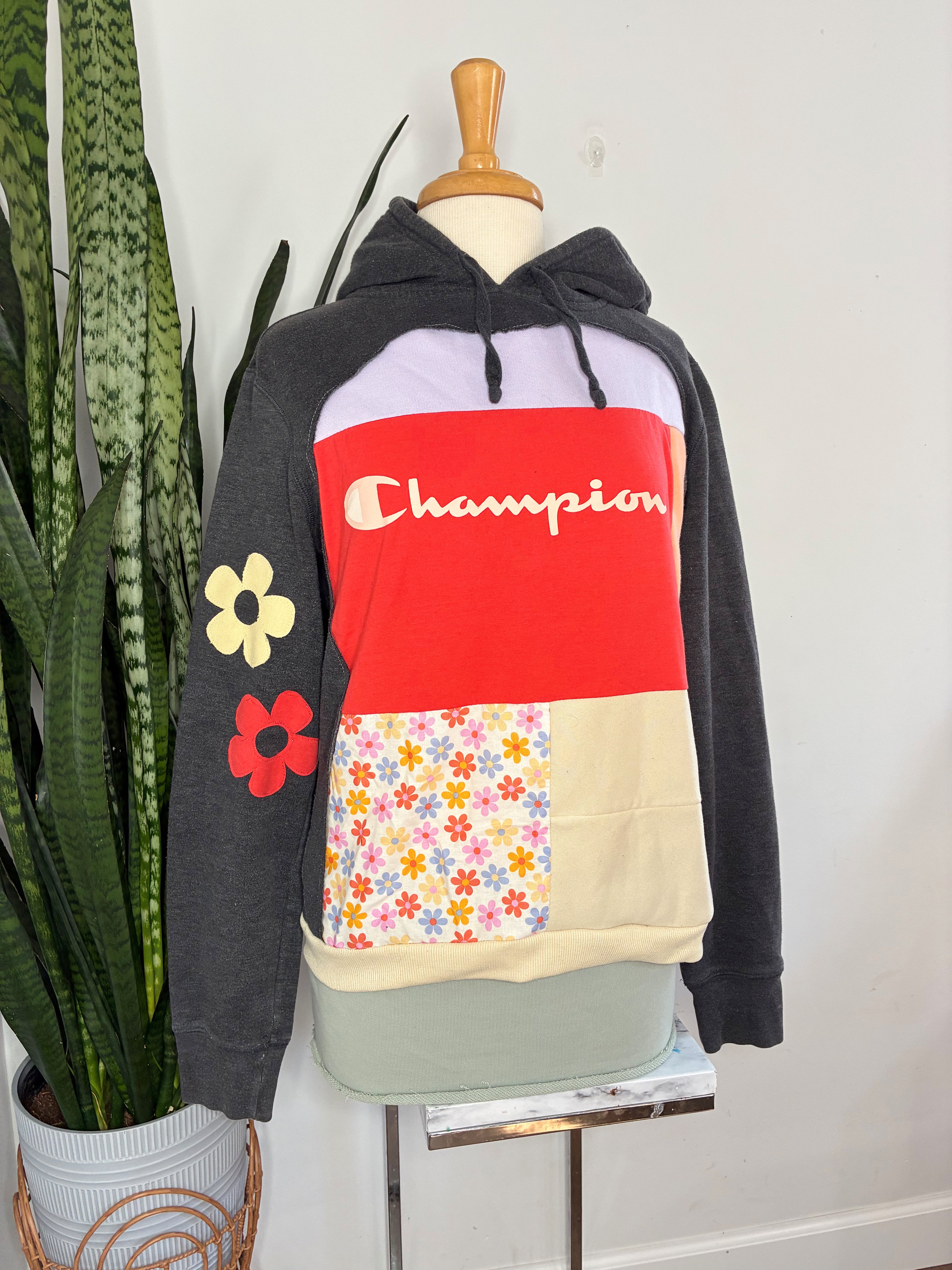 Floral patchwork hoodie (M)