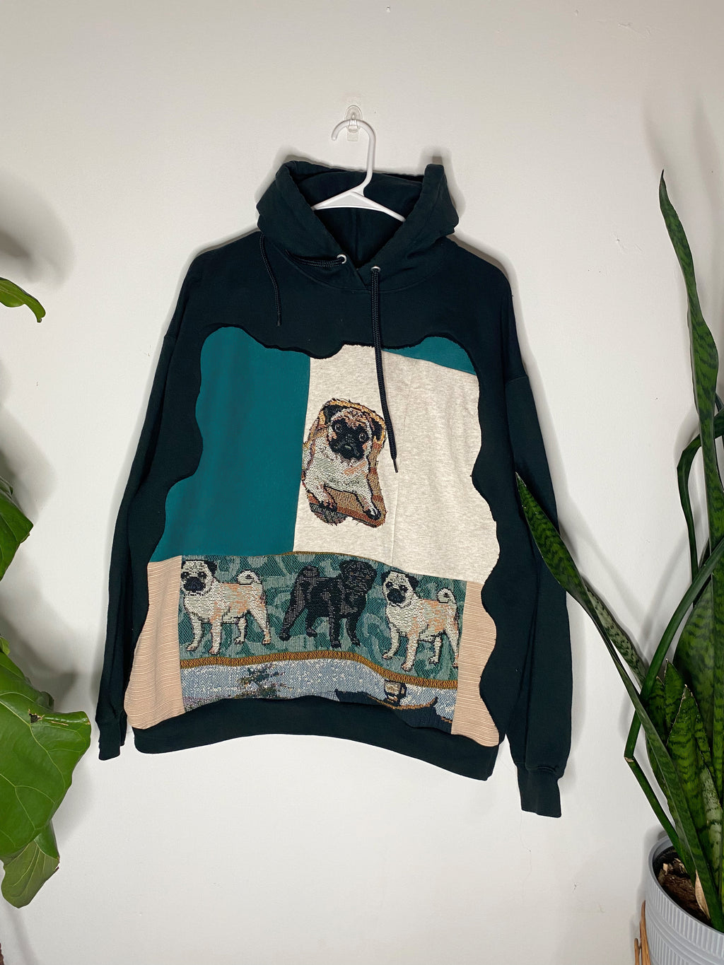 Pug tapestry patchwork hoodie (XL)