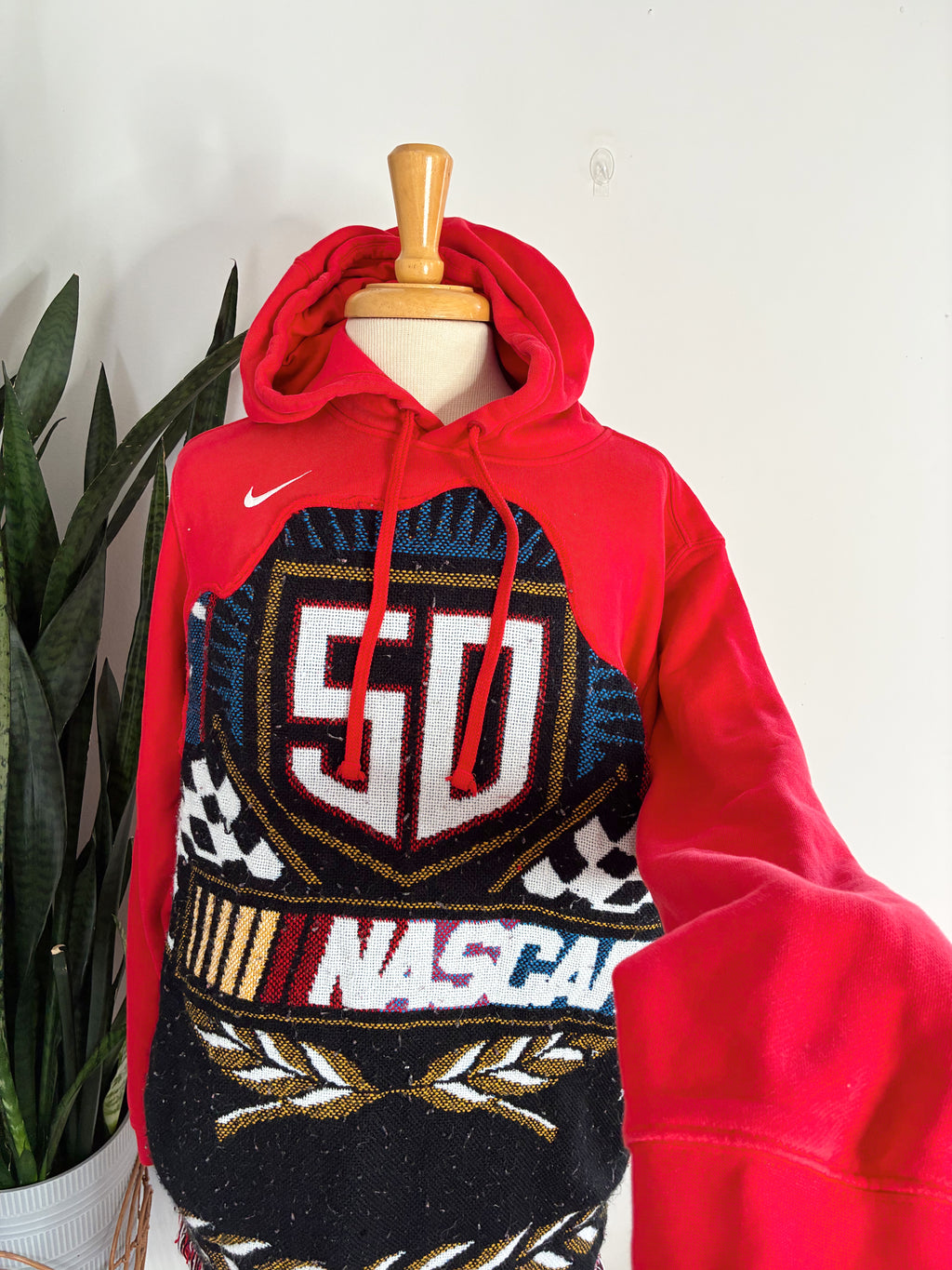 Racing NASCAR tapestry hoodie (M)