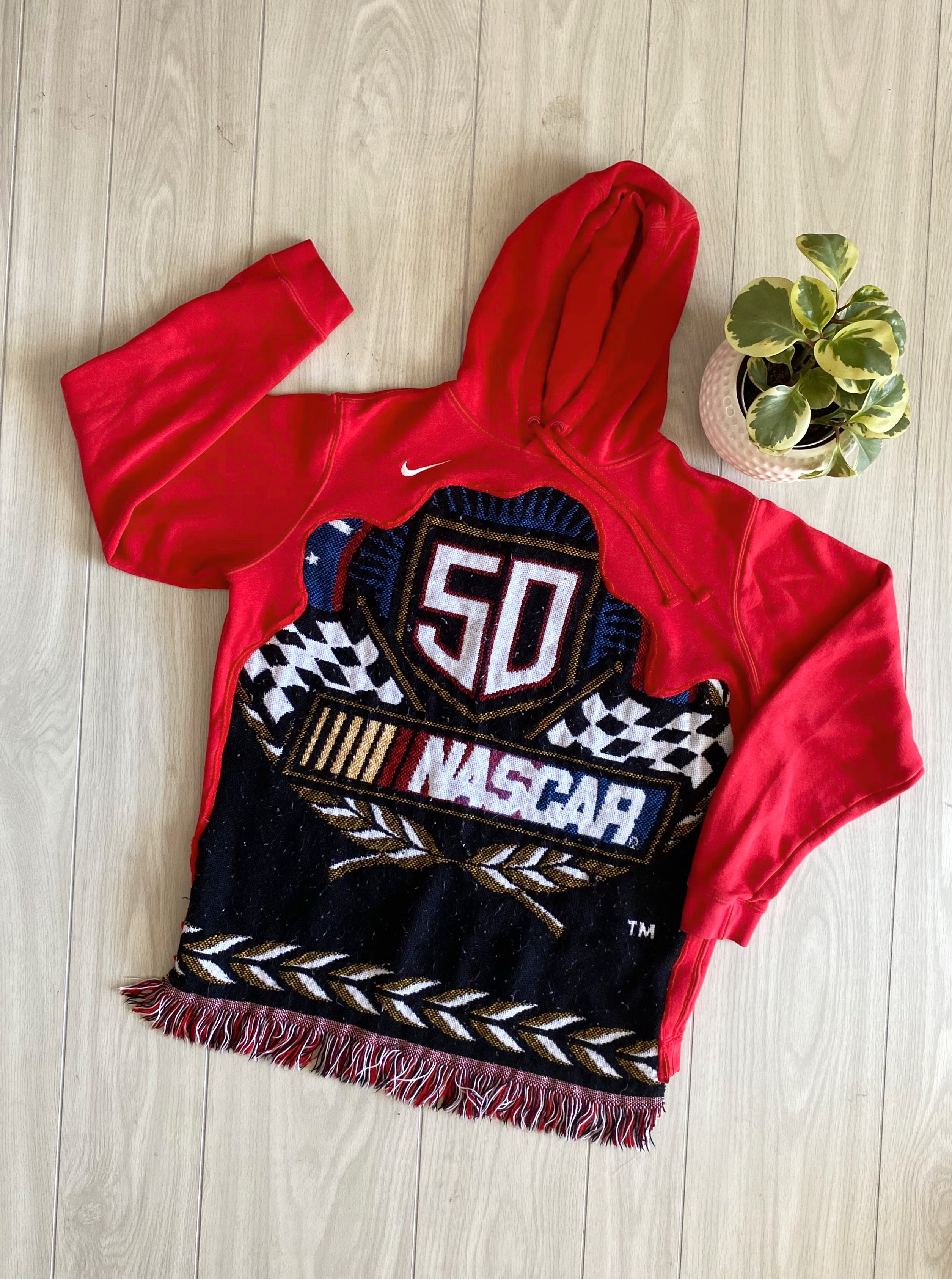 Racing NASCAR tapestry hoodie (M)