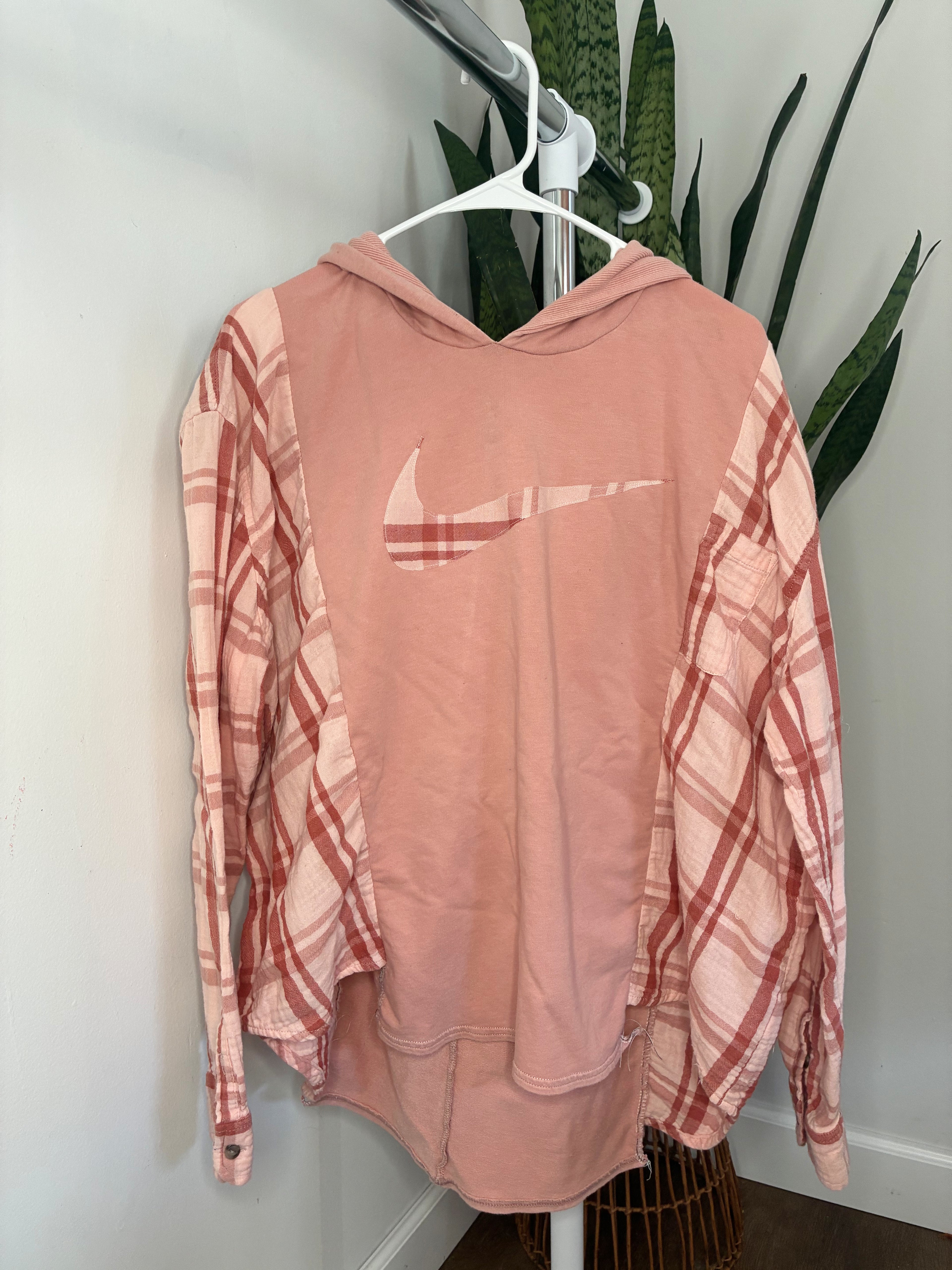 Pink flannel hoodie (2X)