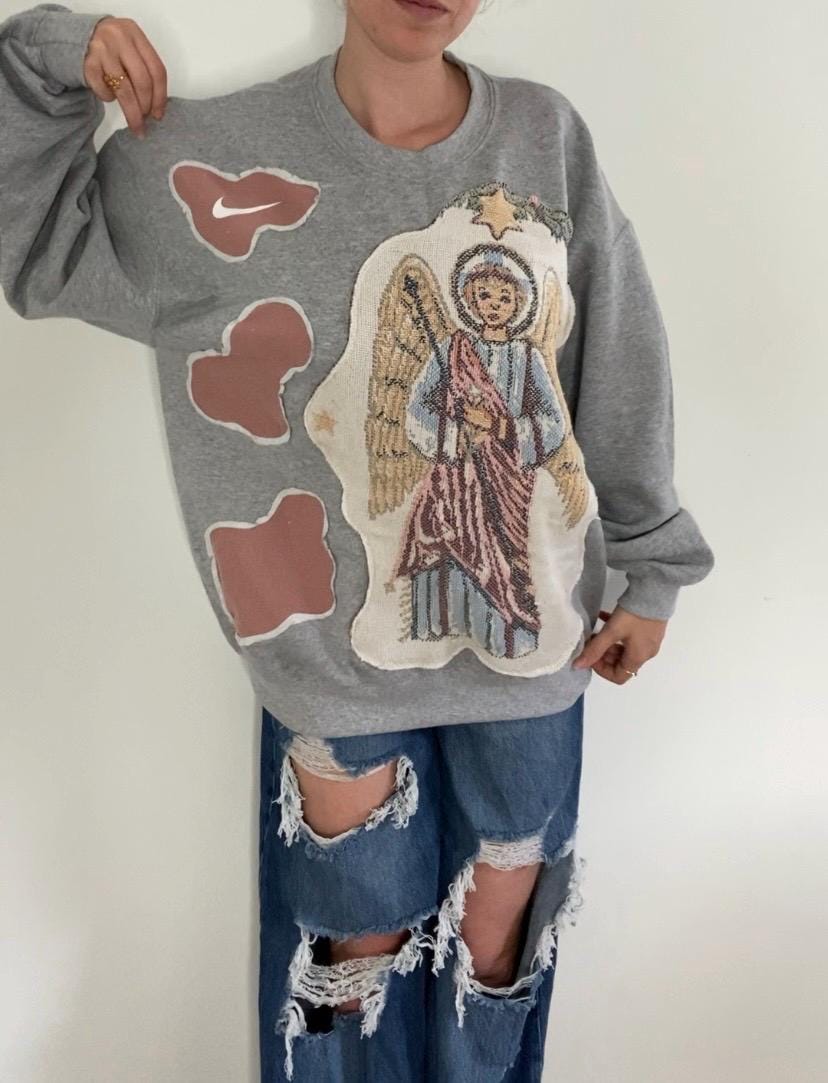 Angel tapestry crewneck (L)